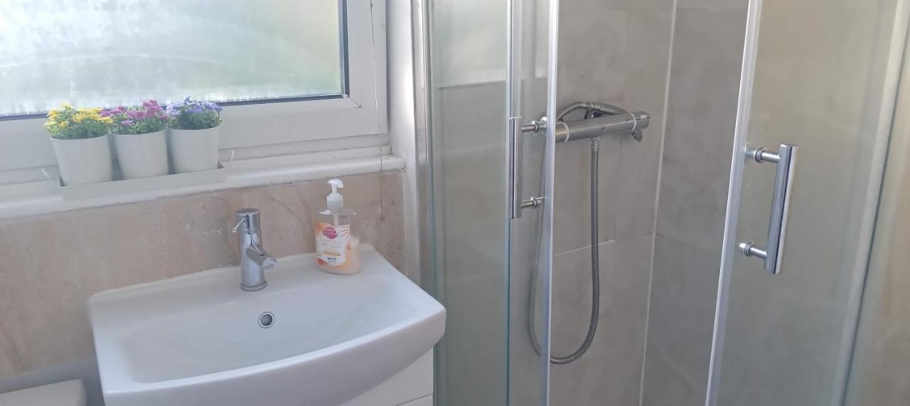Comfortable Double Room 런던 외부 사진